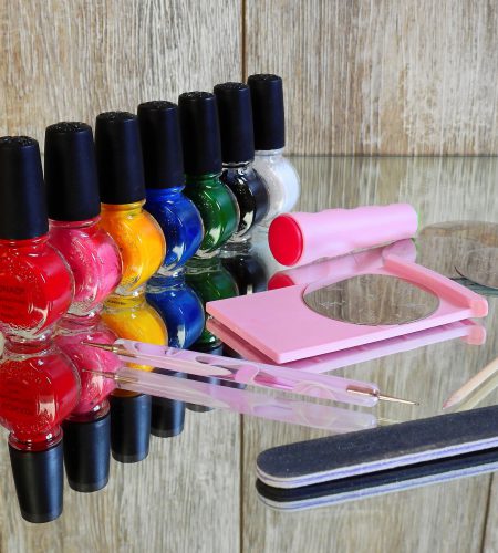 nail-varnish-2112358_1920