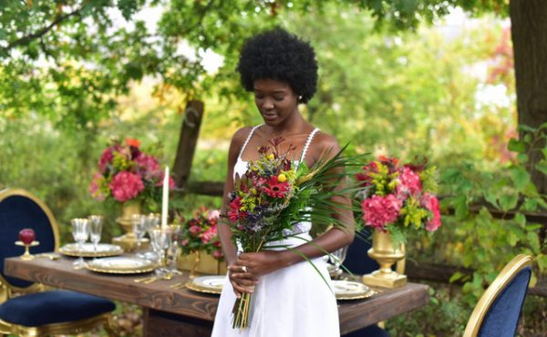 bouquet-bride-dining-table-3082241